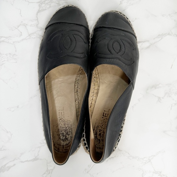 CHANEL Cruise Lambskin Leather CC Espadrilles Flats Slip On Gum Sole Black - Picture 7 of 9